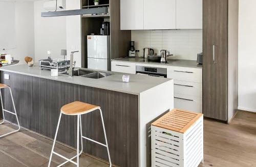 Highton Apartment | Private Room & Ensuite, in hosted-shared Modern 2 bedroom Apartment - full use of all home facilities