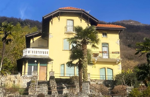 Perledo Villa | PRIVATE ROOM IN VILLA with terrace, various gardens and barbecue.