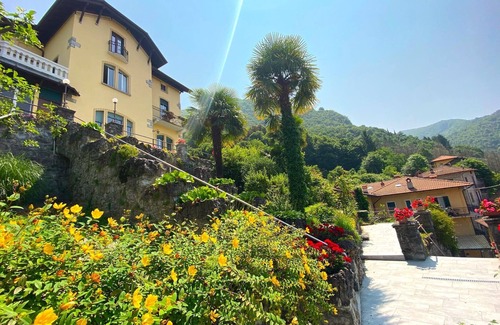 Perledo Villa | PRIVATE ROOM IN VILLA with terrace, various gardens and barbecue.