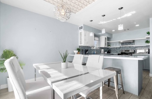 Tempe Apartment | PRIVATE Room, Private Bath, Walk to ASU & Mill