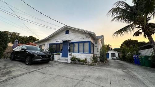 West Little Havana House | Private Rooms for Men