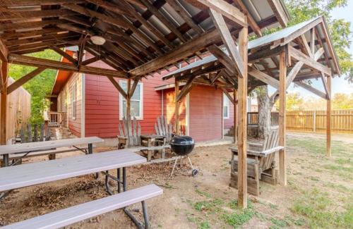Southside House | Private Rooms in San Antonio Home 5 mins to downtown