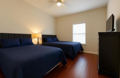 Southside House | Private Rooms in San Antonio Home 5 mins to downtown