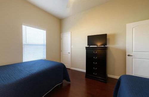 Southside House | Private Rooms in San Antonio Home 5 mins to downtown