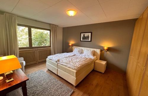 Olsberg Villa | Private Spacious Villa near Winterberg and Willingen 14 Guests HUGE GARDEN Free Parking for Multiple Cars