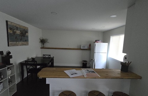 Blind Bay House | Private suite w/your very own patio in Beautiful Blind Bay. Pet friendly!