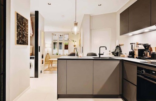 Bergenhus Apartment | Private terrace - 600 meters to Bryggen - Modern