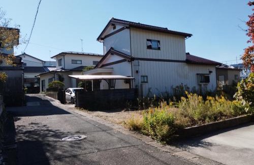 Isinomaki House | Private Twin Room in Ishinomaki, Non-Smoke, Free Parking, Cat Island, Wifi1