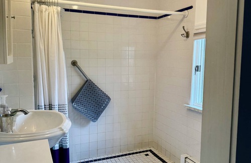 Kerhonkson Other | Private two room suite w bathroom in shared charming farmhouse in Kerhonkson