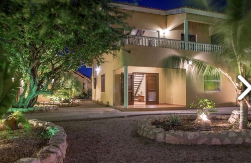 Lagun Villa | Private Villa at Playa Lagun, snorkelling and diving paradise