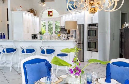 The Bight Villa | Private Villa, up to 7bdrm, W/Pool Directly on the World's Best Beach