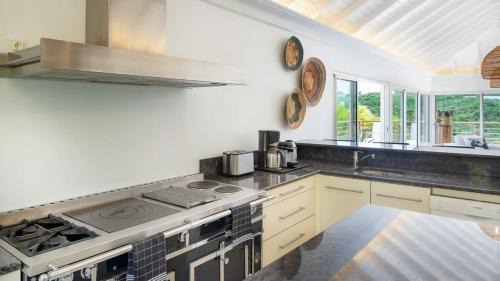 Pointe Milou Villa | Private Villa With Astonishing View Of Hills