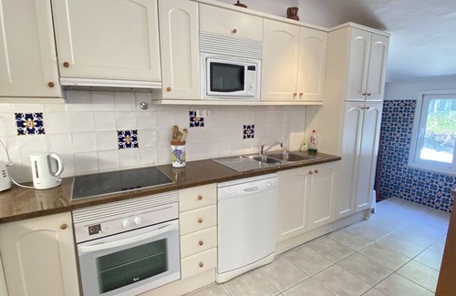 Vale de Covo Villa | Private Villa with Heated Pool, near town centre