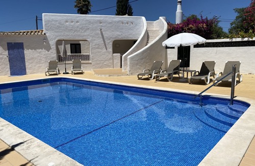 Vale de Covo Villa | Private Villa with Heated Pool, near town centre