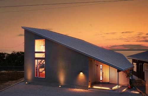 Aki Villa | Private Villa with Pool and Sunset in Kochi