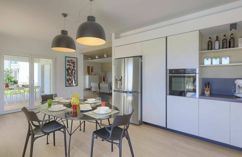 Diminici Villa | Private Villa with private pool, A/C, WIFI, hot tub, TV, terrace, pets allowed, panoramic view