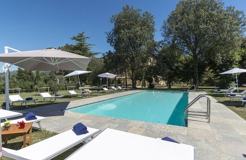 Cortona Villa | Private Villa with WIFI, A/C, private pool, hot tub, TV, patio, panoramic view, close to Cortona