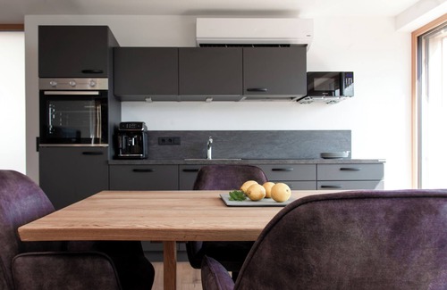 San Genesio Atesino Apartment | Private whirlpool with counter-current system and private sauna invite to relax