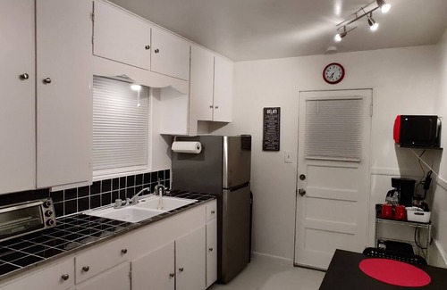 Winslow House | Private Winslow, Arizona Home less than 1 mile from I-40 & Route 66