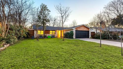 Southampton House | Private Yard w BBQ Games Steps to South Congress Barton Creek Clarksburg
