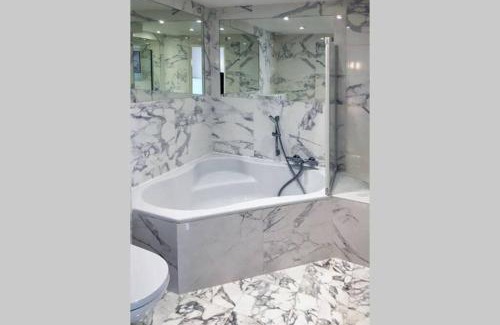 Nice City Centre Apartment | Promenade des anglais Amazing sea view 140M2 3BR