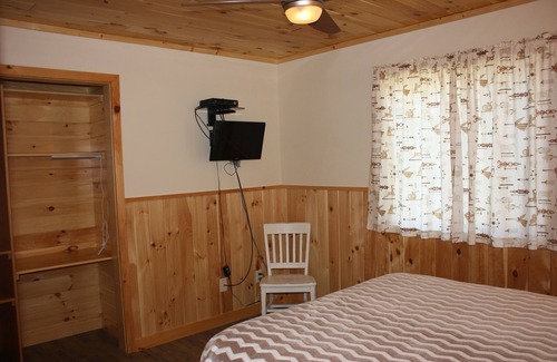 Ponsford Resort | PROMO 21% WEEKLY AND MONTHLY DISCOUNT.n Lake Front Home with Resort Amenities