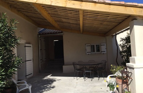 Vacqueyras Cottage | Promotion Gite "Le Cabanon" 2 to 4 persons