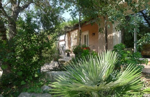 Verzeille Cottage | PROMOTION summer: from 13/07 to 20/07 and 17/08 to 24/08 945 euros instead of 1500 eur