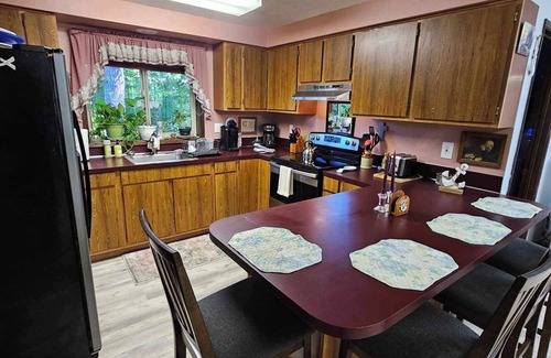 Hoodsport Apartment | Promotional Pricing! Graceful Getaway Studio - Lake Cushman and Olympics await!