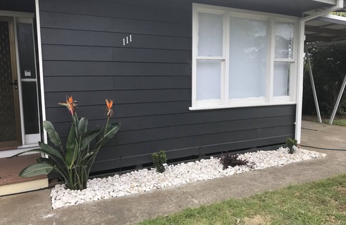 Portarlington House | Property By The Beach.minutes from town