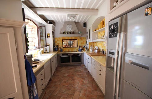 Roussillon House | Property in the heart of the Luberon in an exceptional setting, dog allowed (1).