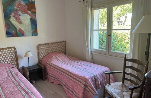 Sainte-Maxime - Saint-Tropez Resort | Provencal villa with swimming pool on a golf course close to the beach