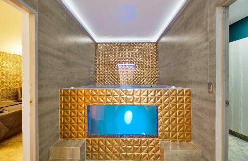 El Poblado Apartment | Provenza! Golden Jacuzzi - 5BR only 1 Block from lleras