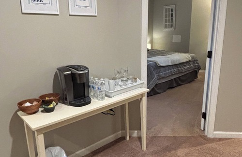 State College Apartment | PSU - 1 bedroom apartment in State College 4 miles to Beaver Stadium!