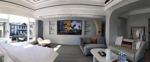 Pu'er House | Pu'er Jianquan Tea Rhythm Xianglan Smart Private Hot Spring Courtyard Resort B&B