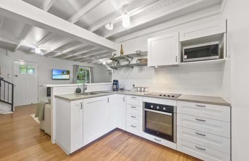 Balmoral Ridge House | Puddleduck Cottage - Garden Hideaway Near Maleny