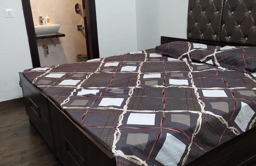 Kota Apartment | Pukhraj element