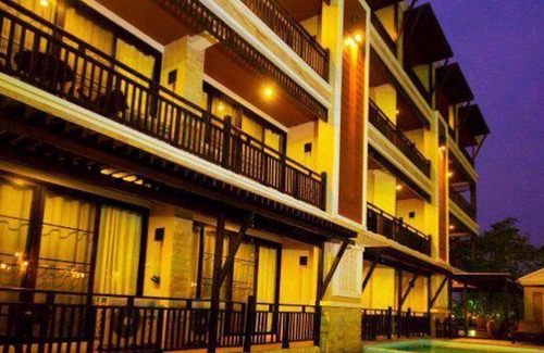 Puk Tian Hotel | Puktien Cabana Beach Resort and Residence