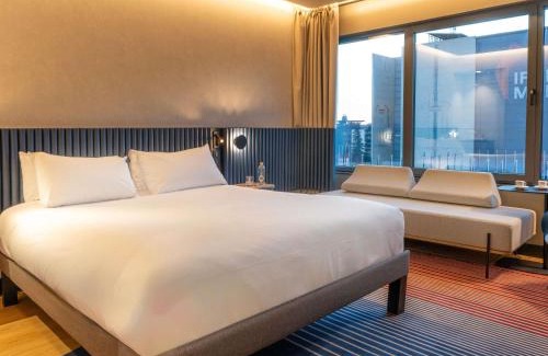 Corralejos Hotel | Pullman Madrid Airport & Feria