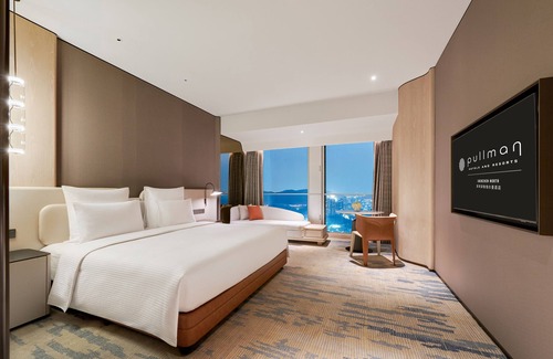 Longhua District Hotel | Pullman Shenzhen North