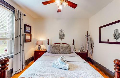 The Blue Mountains Apartment | Pura Via | Bed and Breakfast