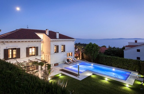Split Villa | Pure luxury in the center of Split with a beautiful garden and pool