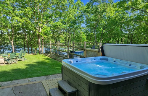 Pocono Mountain Lake House | Pvt Hot Tub, Lakefront, Foliage, Heated Pool, Hike Ping Pong, Foosball