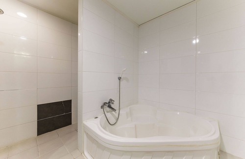 Pyeongtaek Hotel | Pyeongtaek Khan Self Check-in Motel