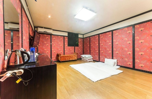 Pyeongtaek Hotel | Pyeongtaek Khan Self Check-in Motel