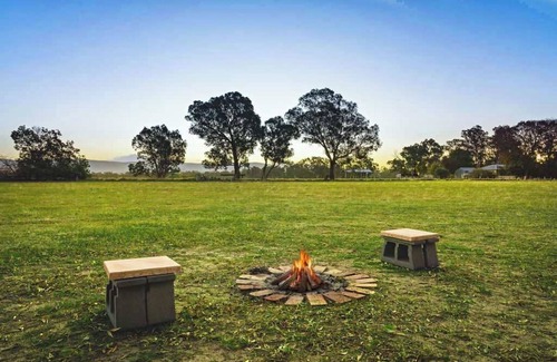 Avoca House | Pyrenees Views by Tiny Away