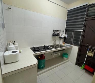 Kampung Behor Pisang House | Qisa Guesthouse 03