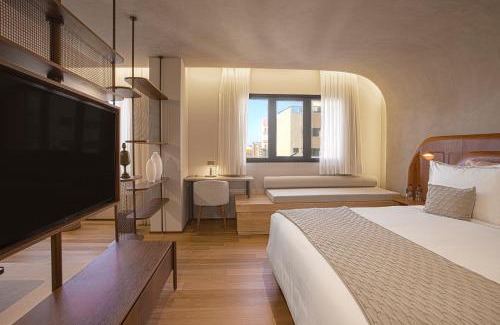 Batel Hotel | QOYA Hotel Curitiba, Curio Collection by Hilton