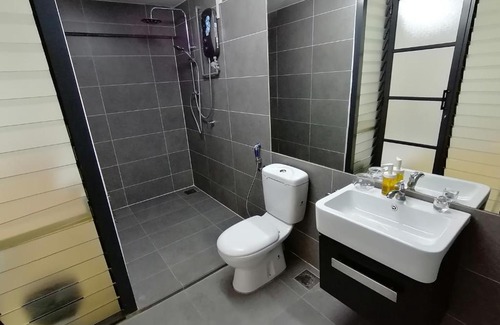 Damansara Perdana House | QracDeluxeSuite PetalingJaya BY QRACHOME