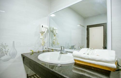 Thuy Nguyen Hotel | Quỳnh Trang